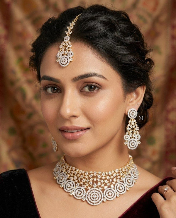 Luxurious Choker Necklace with Zircon Stones Maharani Haar.